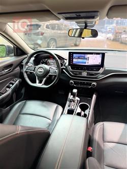 نيسان ألتيما